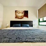 Cozy Alondras Park Retreat شقة أرونا